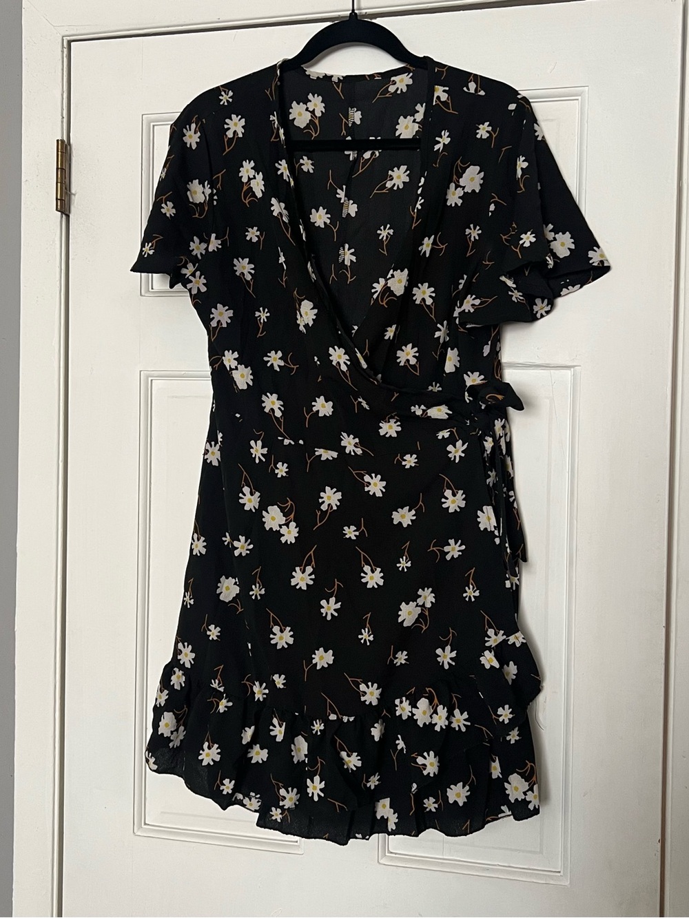 Black Floral Wrap Dress with White Daisy Print - Picture 1 of 2